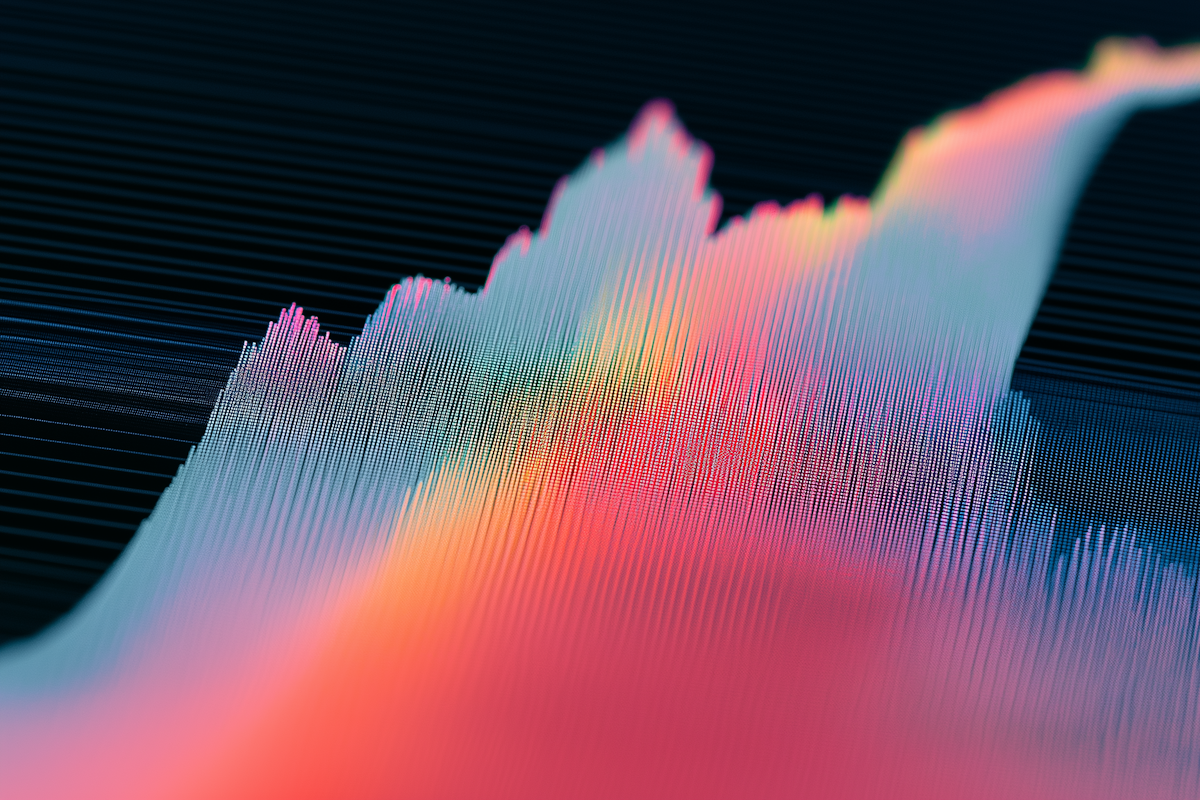 Laptop mit Analytics-Dashboard zeigt Website-Traffic ohne Conversions